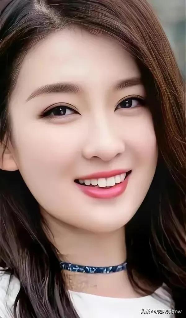 乔欣清新的写真照壁纸,乔欣古装写真照是什么