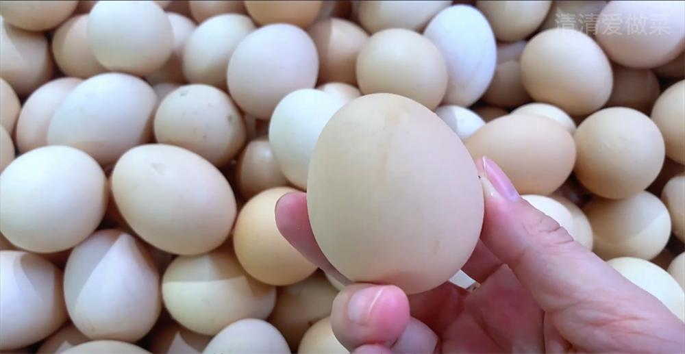人造蛋与土鸡蛋怎样区别,怎么区别人造蛋和鸡生蛋