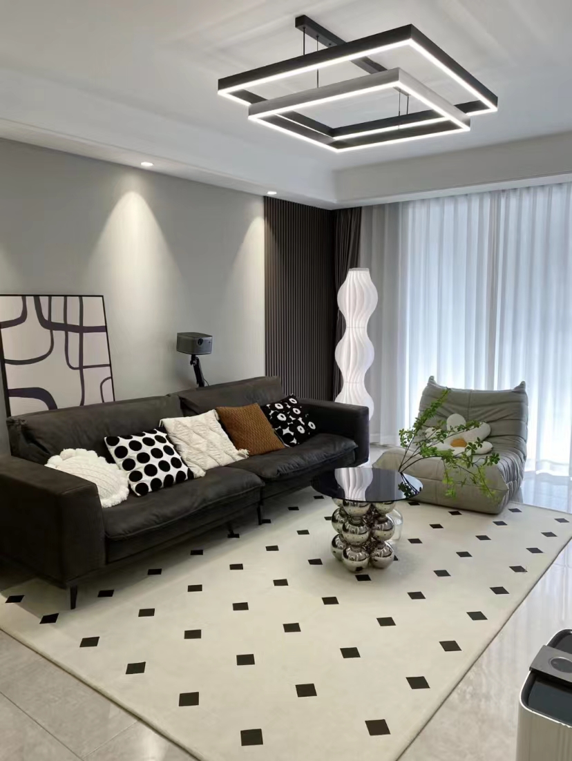 带娃宝妈，因太会布置而走红，把79㎡家装得超美，拍照给大家看看