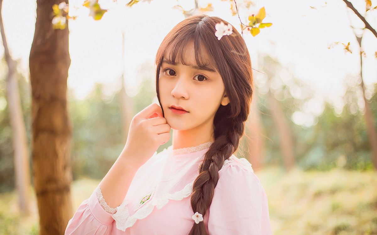 已婚男人哪些行为是暧昧的喜欢你,暧昧男女之间都有哪些行为表现