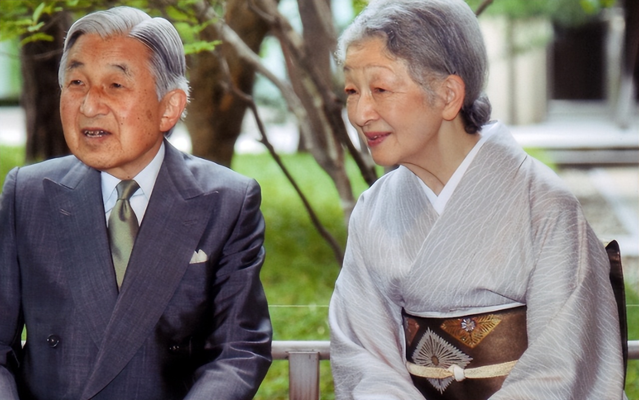 日本人泡温泉长寿,世界最长寿的人在日本常去泡温泉