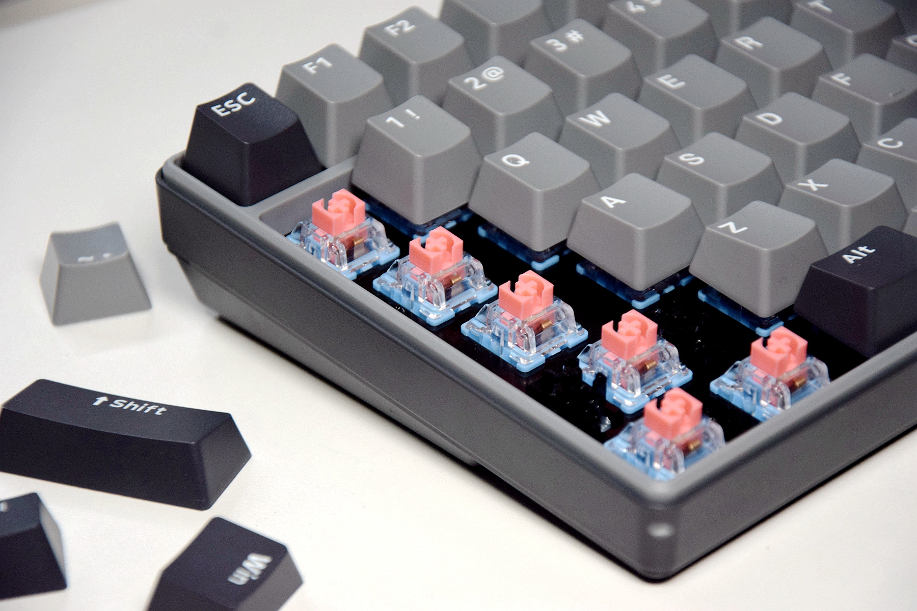 300以内的双模机械键盘98键,小键盘三模键盘推荐