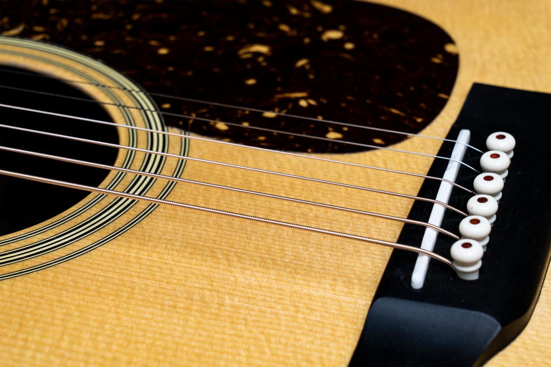 民谣吉他琴弦的音色,民谣吉他和古典吉他音色对比