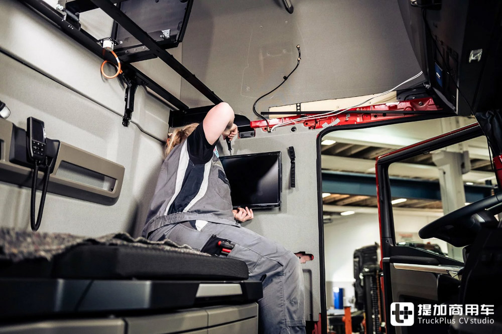 德国曼恩重卡改装,德国曼恩牵引车改房车