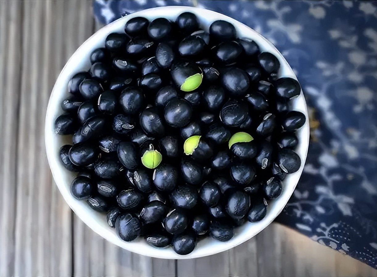 8种食物让女人面色红润,改善气色适合中年人吃的食物