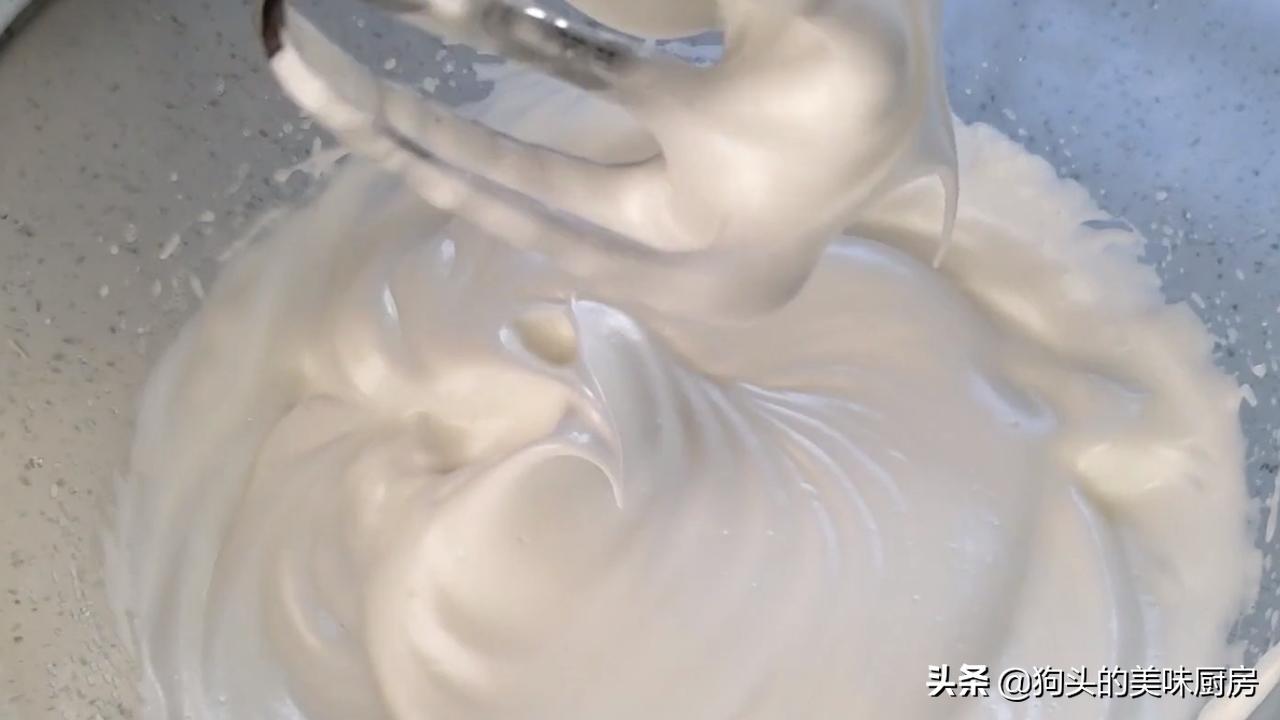 在家做不用打蛋器全手工生日蛋糕,做生日蛋糕不用火不用电不用鸡蛋