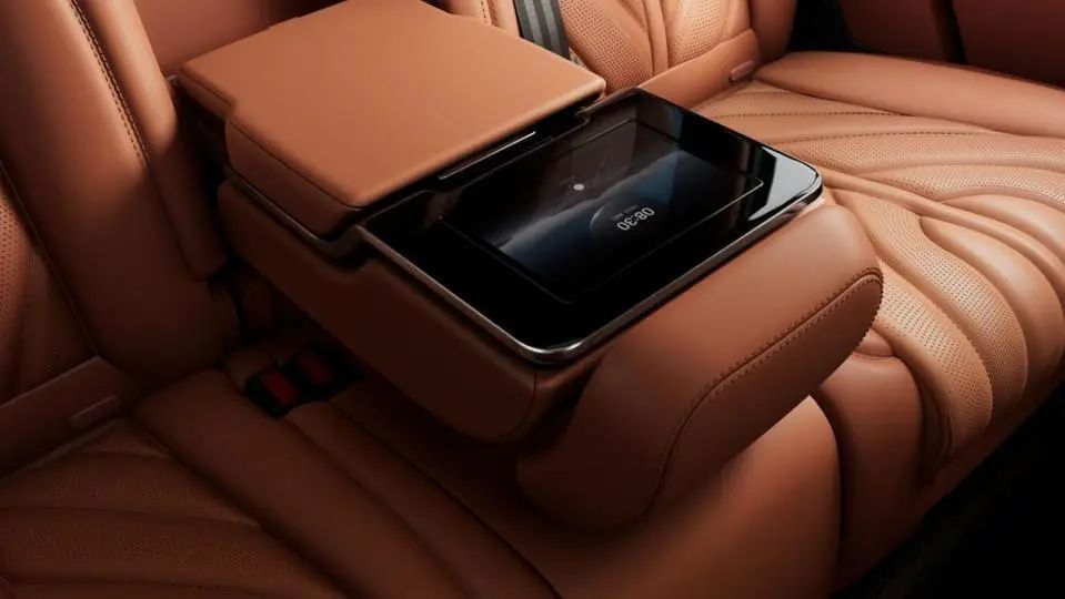 比亚迪仰望U8达成5000台交付,比亚迪仰望u8正式发布售价