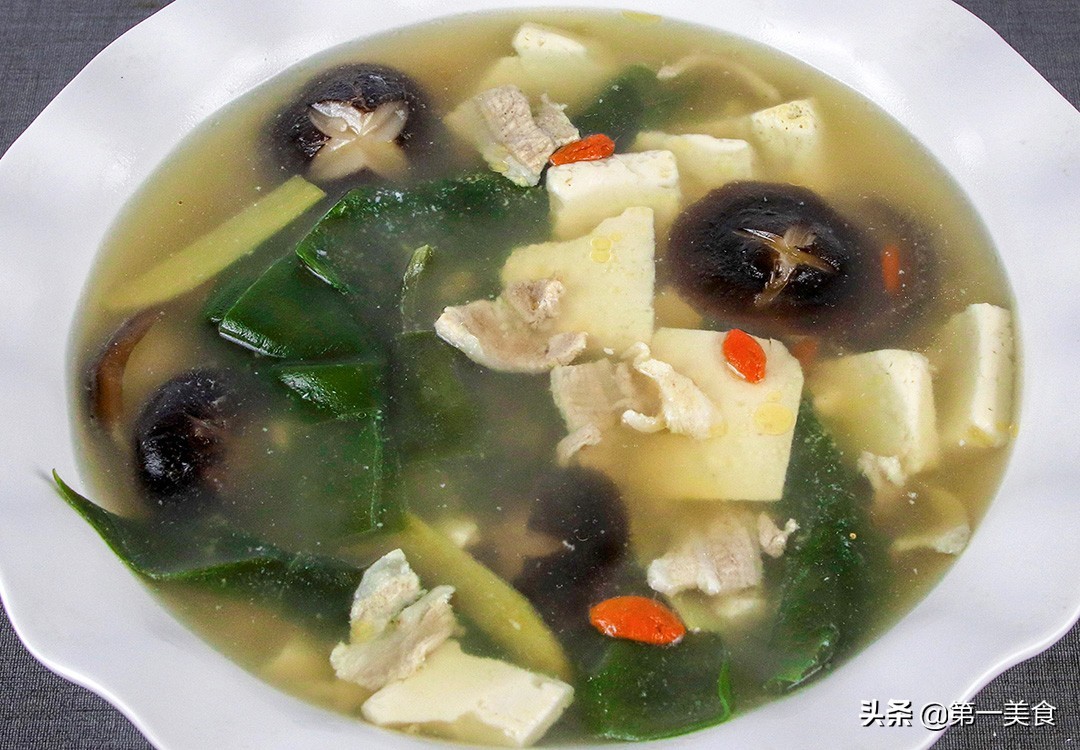 夏天喝的养生粥有哪些,分享3道适合中老年人喝的养生汤