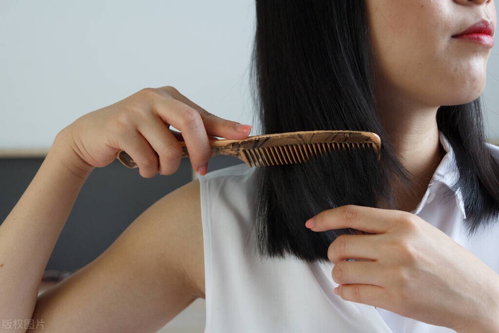 七个有用的养发小妙招，让你轻松养出乌黑浓密的健康秀发