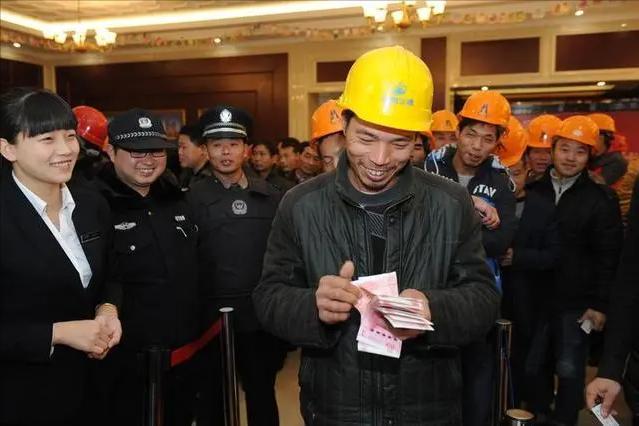 农民停工令最新政策,面对停工令农民工的生存谁来保障