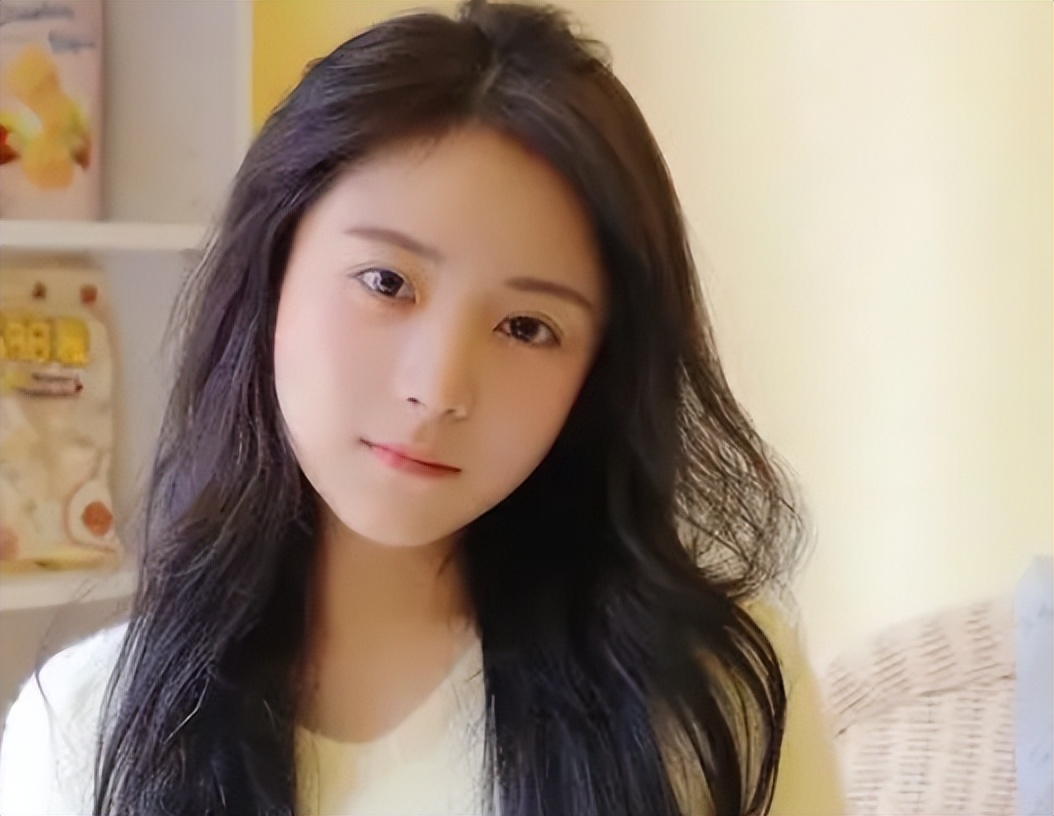 40多岁外阴长了白毛是衰老了吗,40岁外阴有白毛能用什么药治好吗