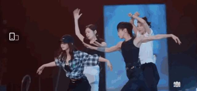 浪姐秋瓷炫跳舞,唱跳双废