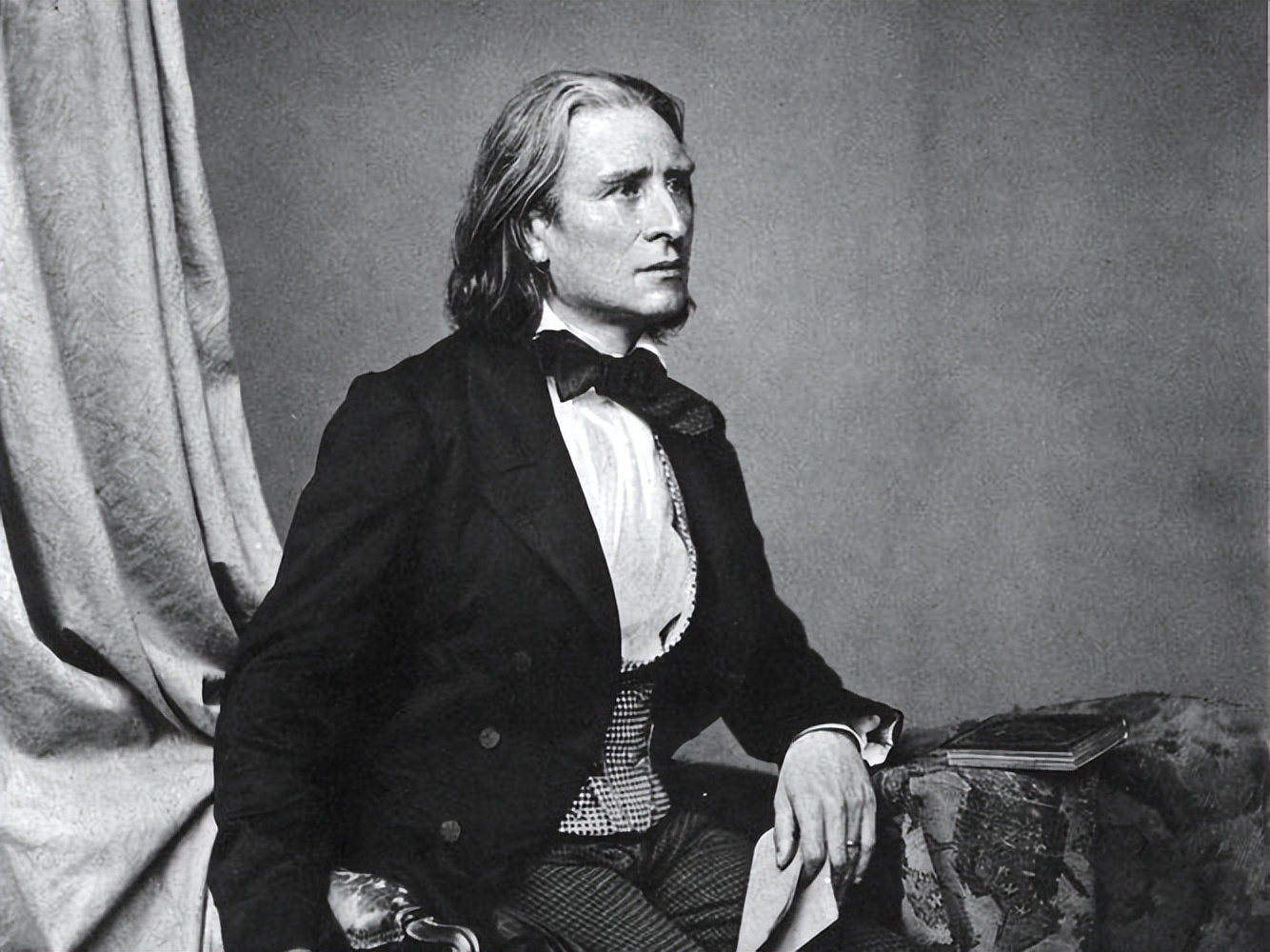 从魔幻钢琴之旅到浪漫魅影，音乐巨人李斯特如何进行自己的修炼