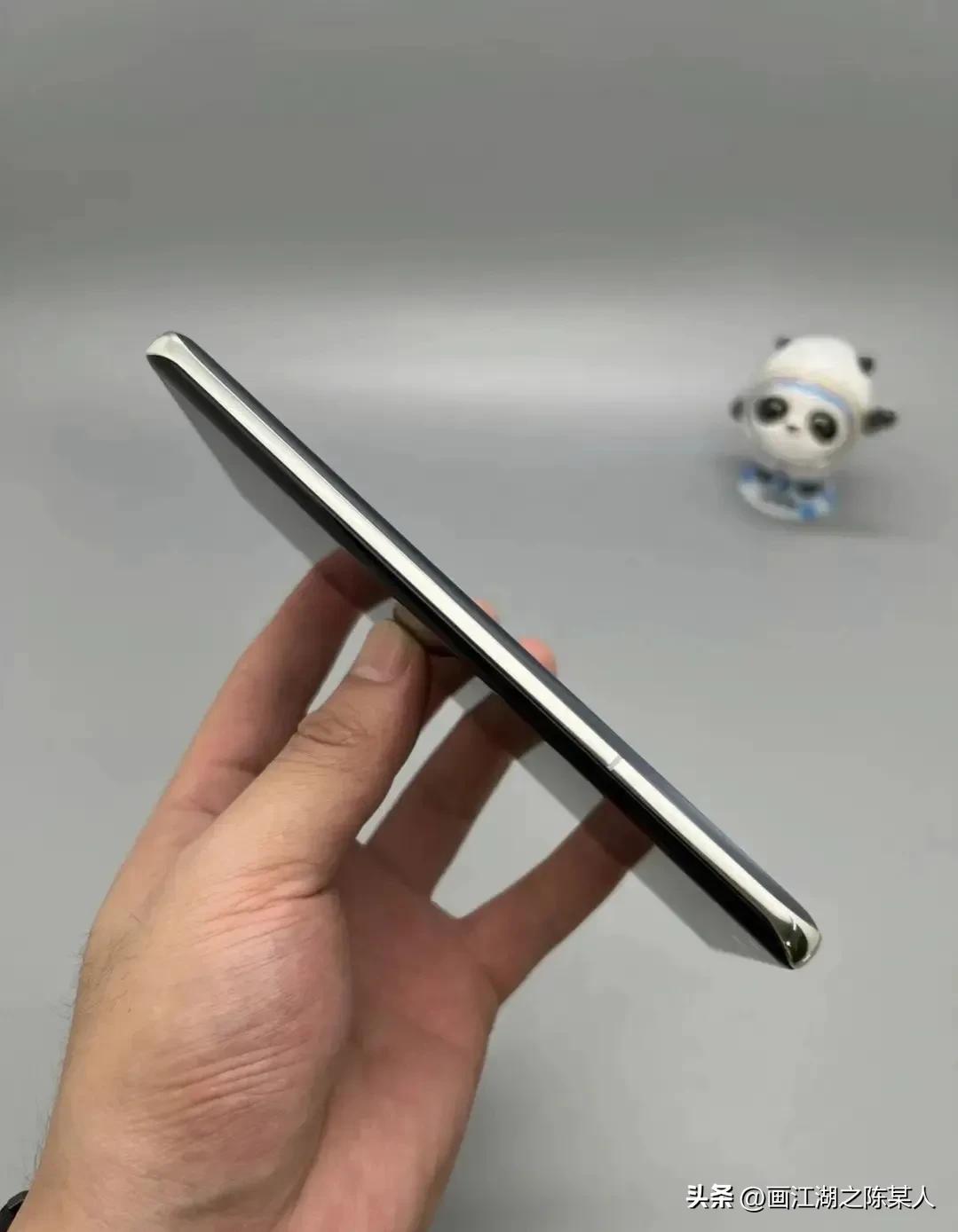 直屏和曲面屏手机有什么区别,曲面屏手机和直屏手机怎么选