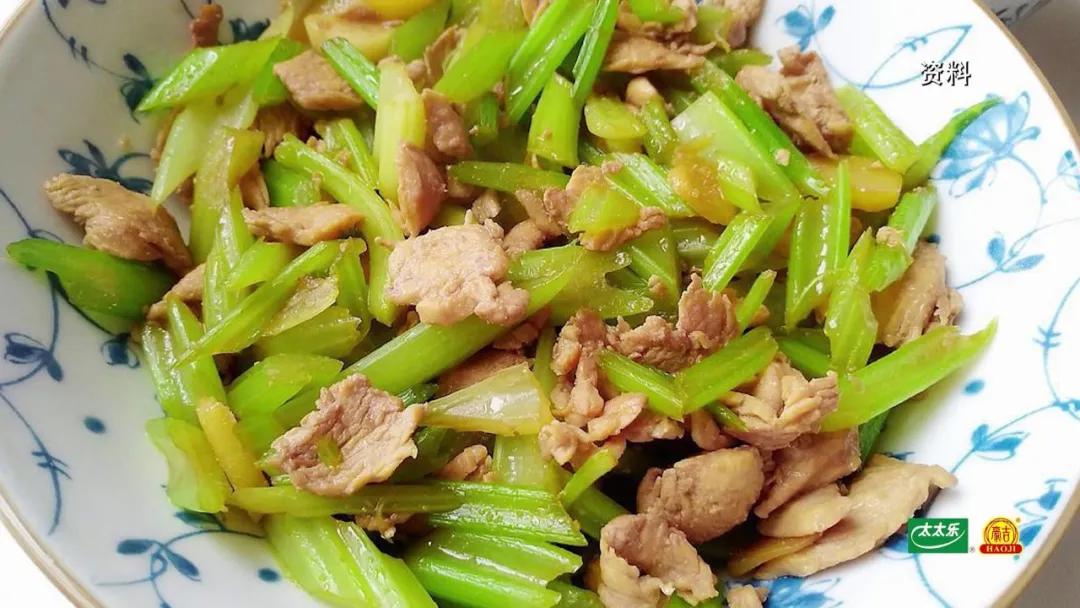 豆浆和鸡蛋为什么不能在一起吃,豆浆和鸡蛋能一起吃吗有什么区别