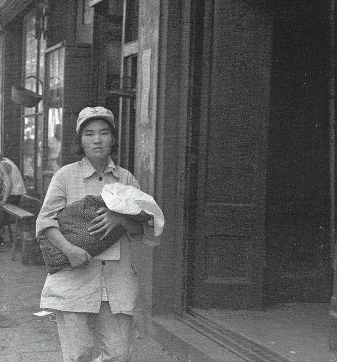 西路军军长牺牲,红军牺牲后妻子苦苦等候70年