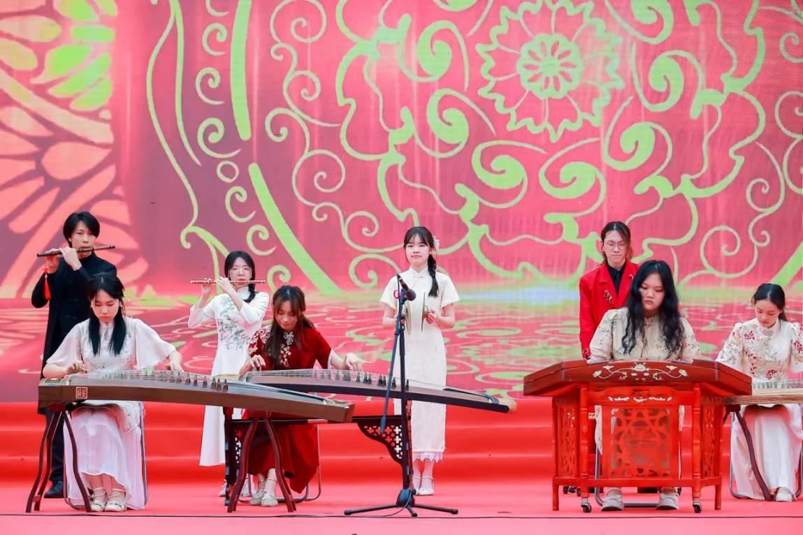 花都区“玉湖杯”第三届职工文化节开幕