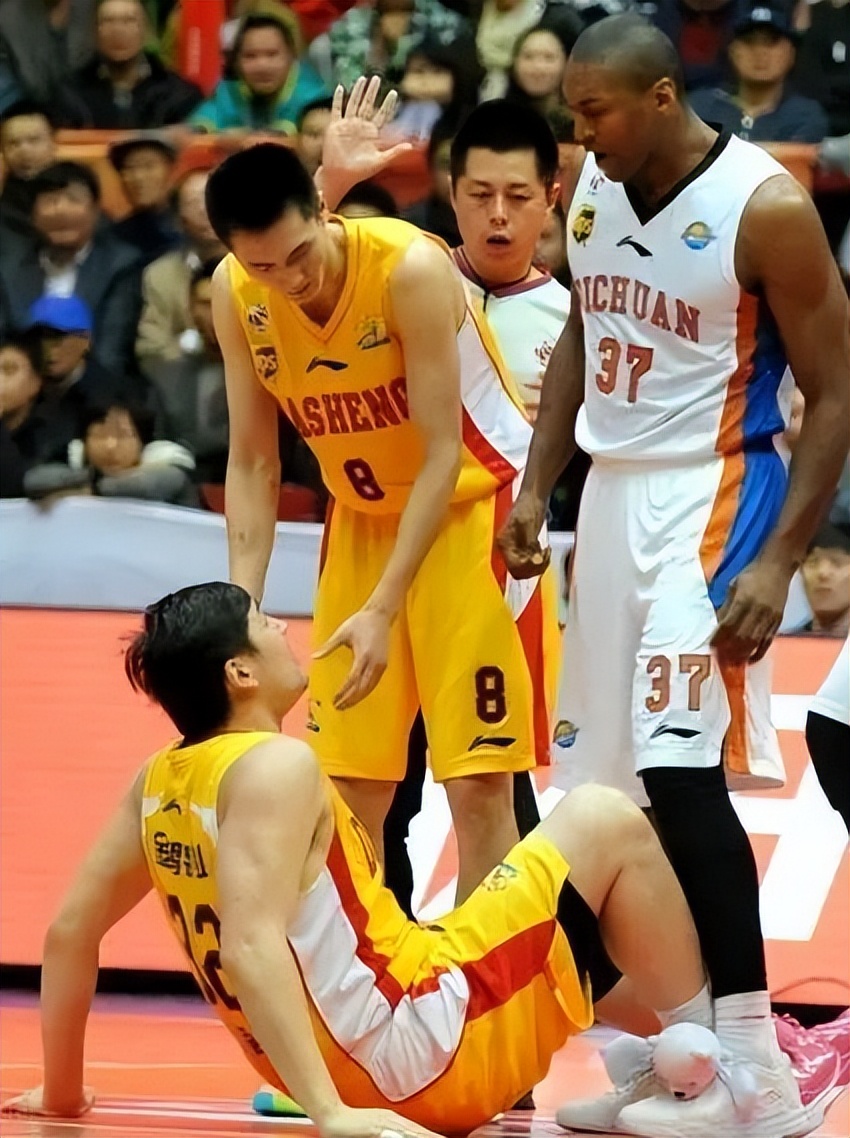 nba史上最奇葩的鞋,nba球星签名造假