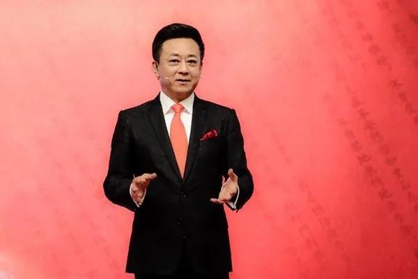 弦子朱军最近新消息,弦子二审败诉后当街宣读的视频