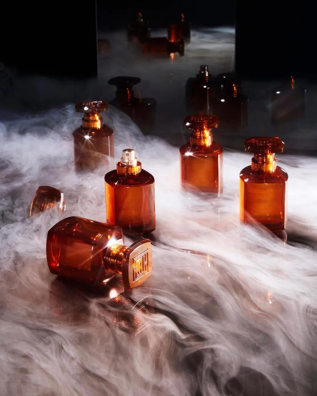 rihanna鐐圭噧浜嗗叏鍦虹殑鐑儏,rihanna闇告皵鏃跺埢