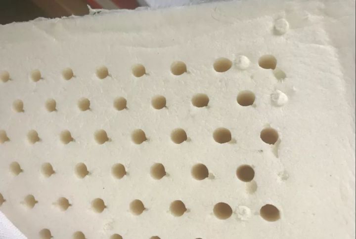 泰国天然乳胶枕是真的吗,泰国乳胶枕正品和假货图片辨别