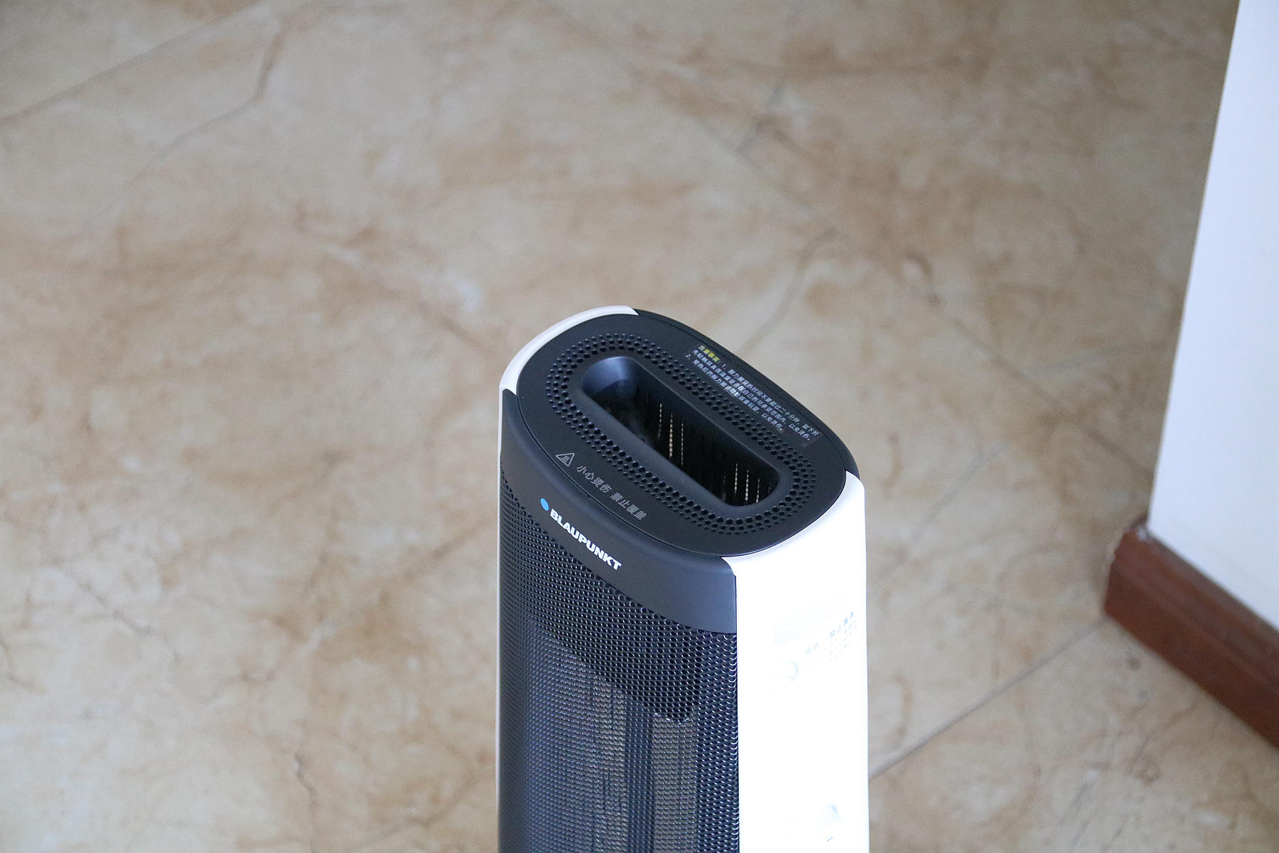 自从有了蓝宝这个“小太阳”，这个冬天家里从此不再寒冷