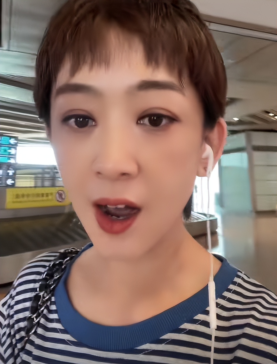 瑶淼：致敬普通劳动者，以自己乘坐飞机时的真实经历点赞国航空姐