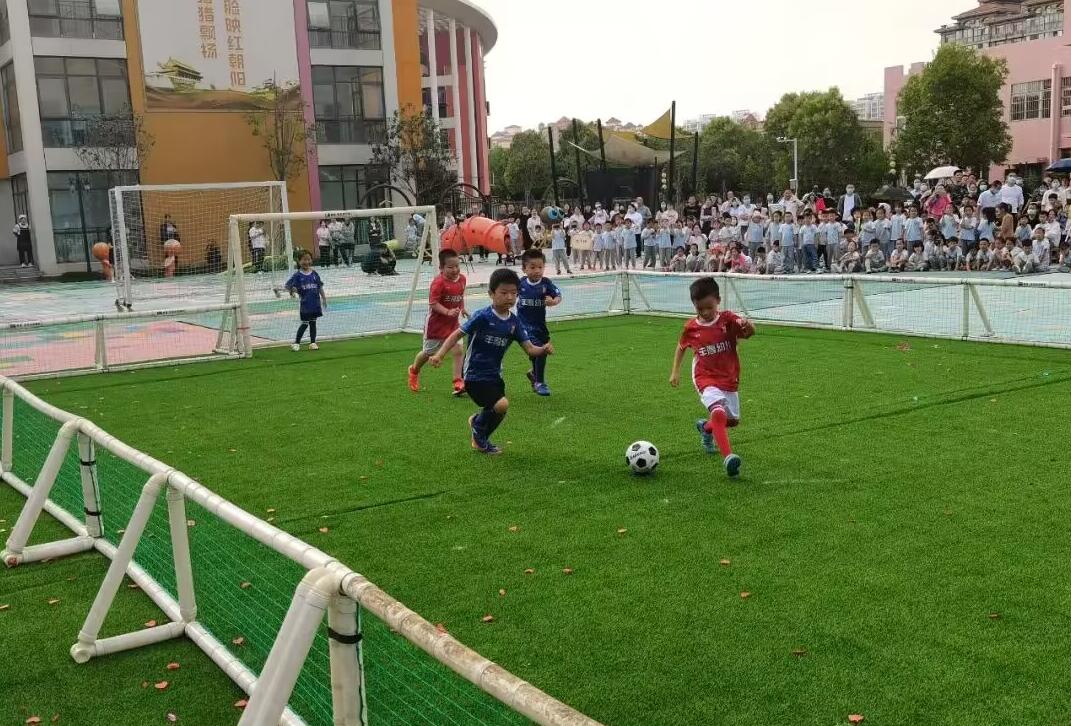 幼儿园足球嘉年华圆满结束,幼儿园庆六一足球嘉年华