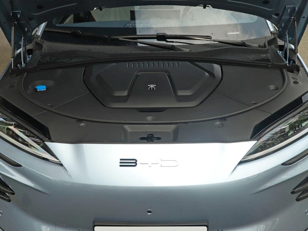 比亚迪最新款suv曝光,比亚迪续航1000km纯电动汽车suv