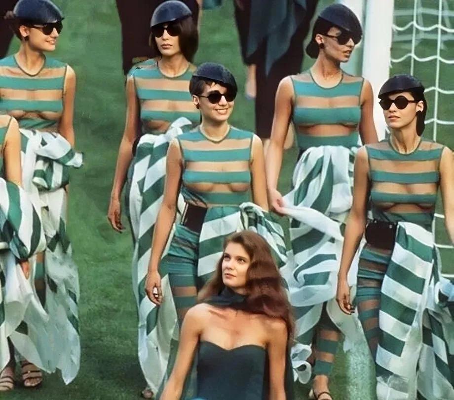 足球歌曲世界杯主题曲wake,2018足球世界杯主题曲