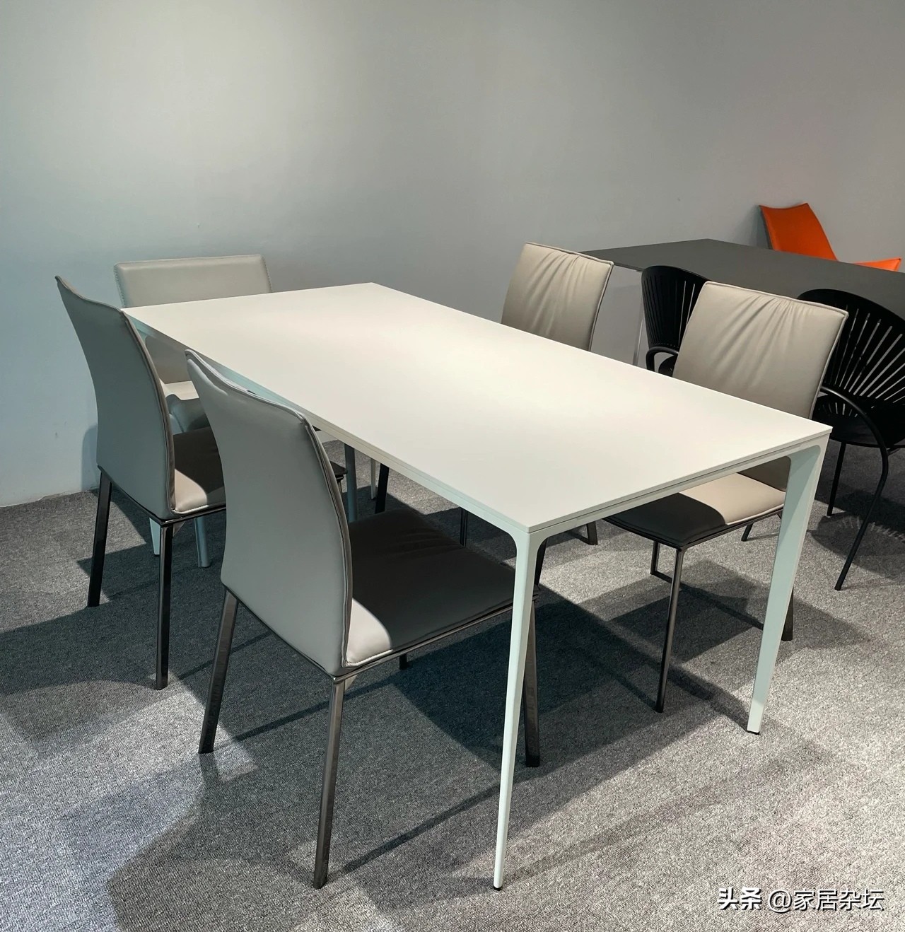 你知道怎么区分岩板餐桌的好坏吗,岩板餐桌会看起来很廉价吗