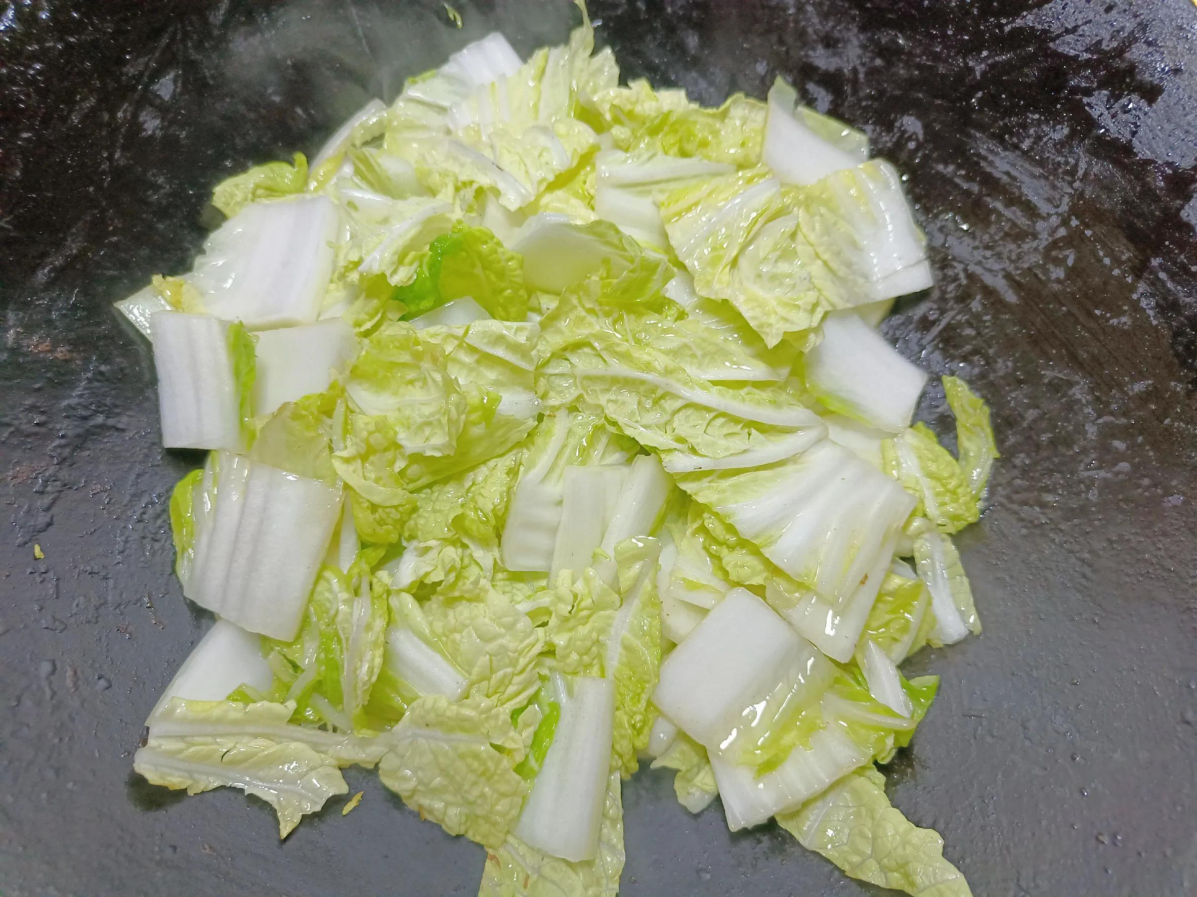 不小心“阳了”吃什么好？建议多吃“3白2绿1红”，助你早日康复