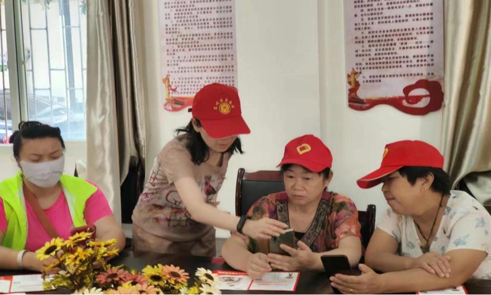 #作风革命效能革命在东川#“五心”服务全方位“康乃馨”贴心关爱在行动