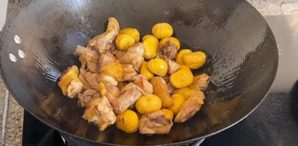 补肾补精吃生蚝和韭菜,生蚝补肾固肾的小方法