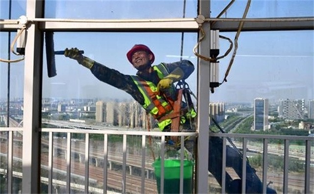 离死亡最近的职业,高空工作坠落死亡事件