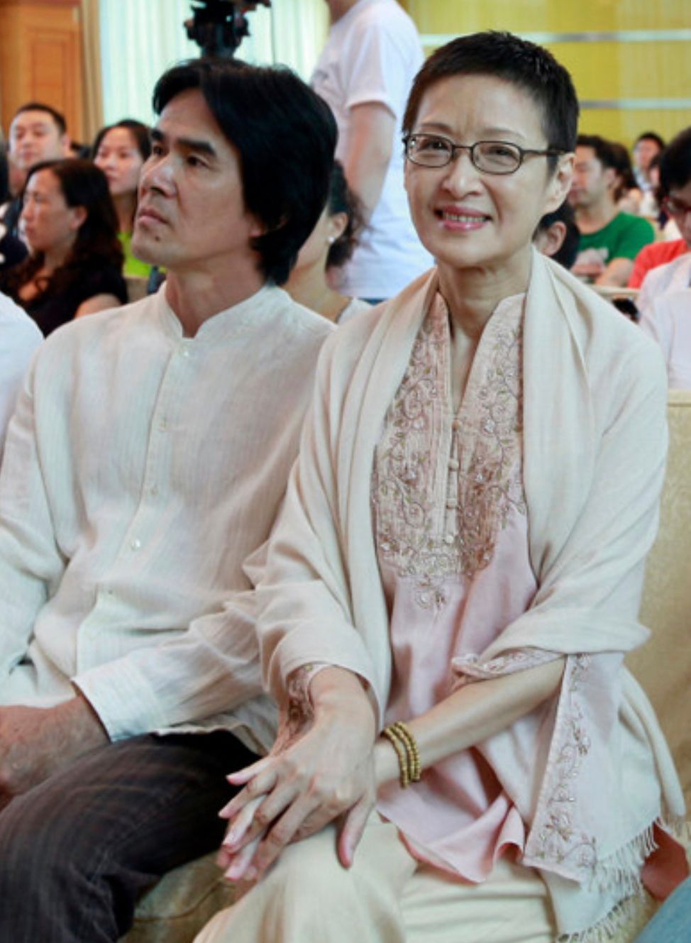 胡因梦为什么剪短发,胡因梦多少岁剪短发