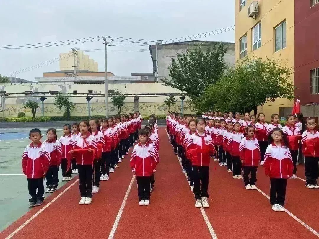 学习二十大，争做好队员|富平县各级少先队组织开展少先队员入队仪式暨庆“六一”文艺汇演主题活动