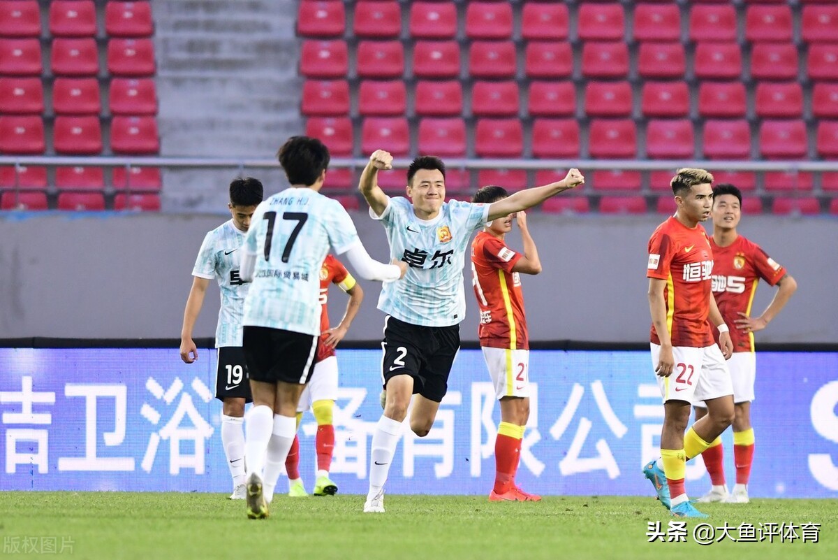 中超第三轮最佳阵容：栗鹏头球建功+门线救险帮助球队登顶