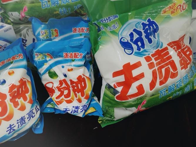 “万里大造林”的*相贵陈**：开悍马花182万买手机号，08年成阶下囚