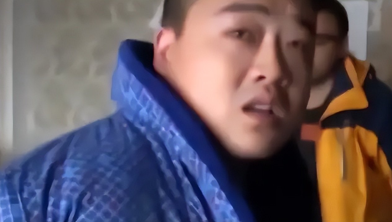 男子妄想暴富偷两万余元彩票,小伙无意间发现彩票奥秘