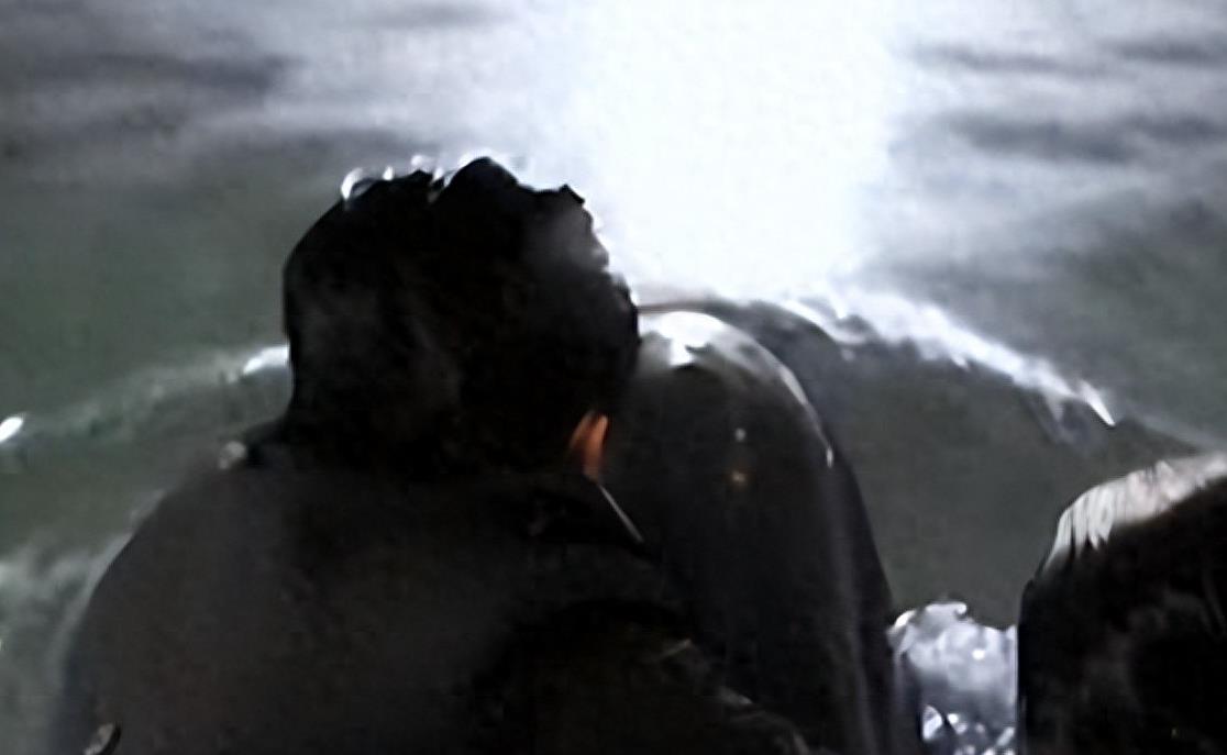 诱惑尼姑装，裤衩子外露，这些毁三观的操作，导演怕是个猪脑子吧