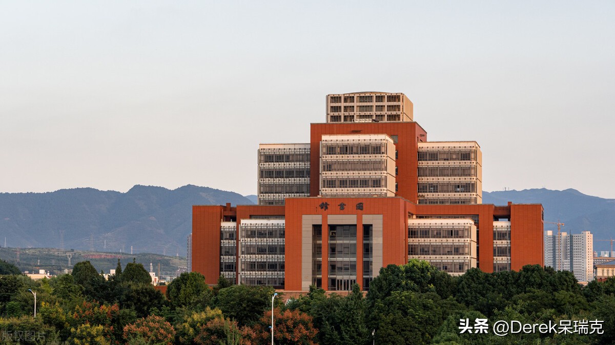 印度理工大学和麻省理工大学,湖南理工学院和长沙理工哪个好