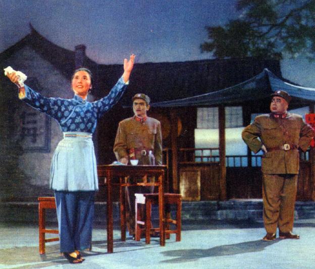 从经典走向世俗，探析小说《沙家浜》的大众传播性