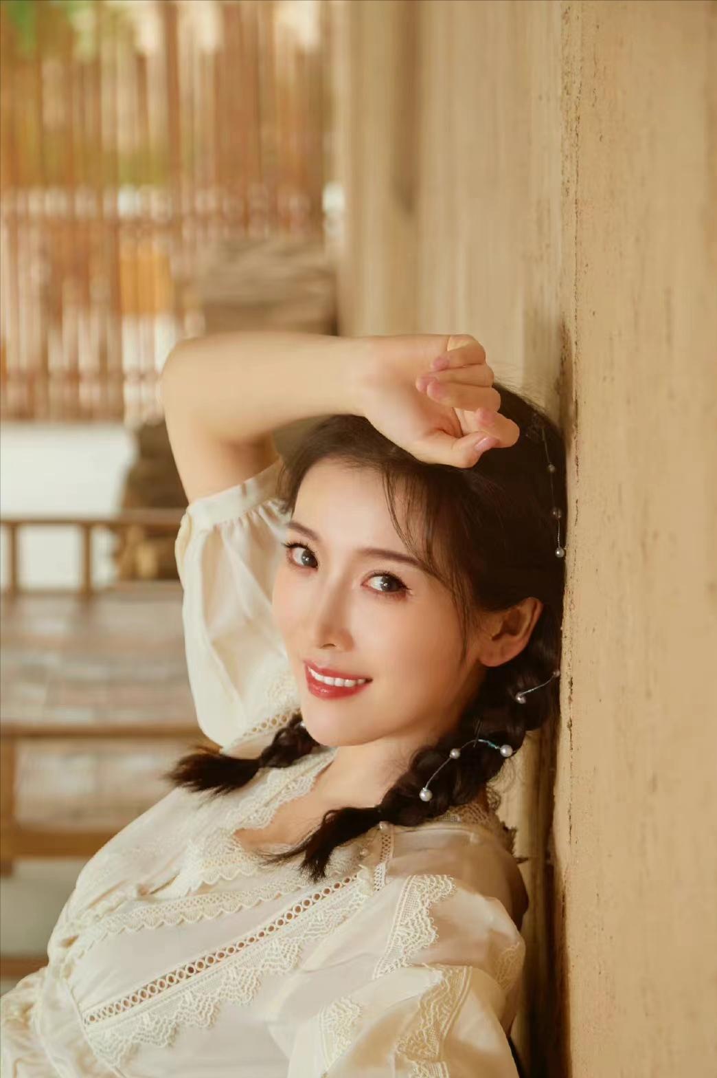 岁月染指红颜，爱情逊色流年吗