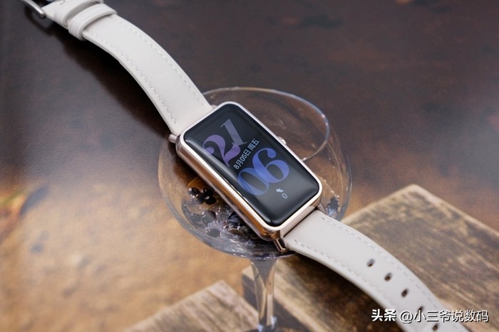 华为watchfit活力款和雅致款,将轻奢优雅戴在手腕上