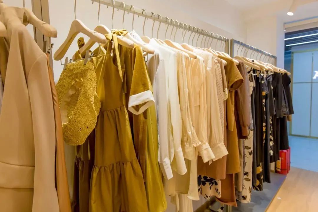 劣币驱逐良币？四季青服装直播遭封禁！商户、买家都拍手叫好