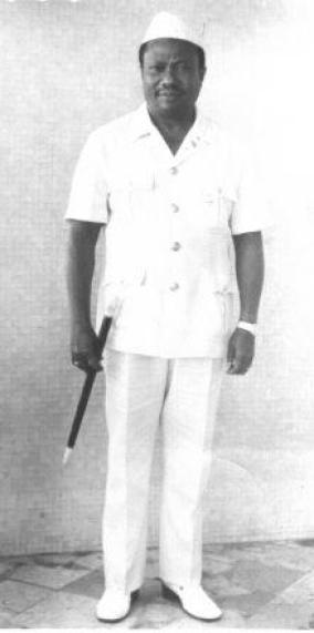 利比里亚前总统多伊怎么被处死的,被宫刑的利比里亚前总统多伊