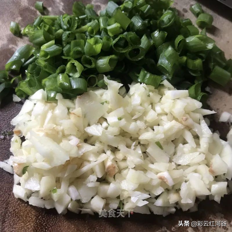 水煮肉片下饭神器视频,简单下饭的菜谱水煮肉片