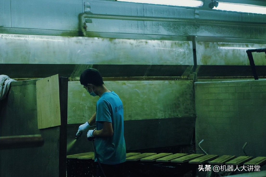 机器人+家具产业怎么做？这家企业创新开拓“共享工厂”模式