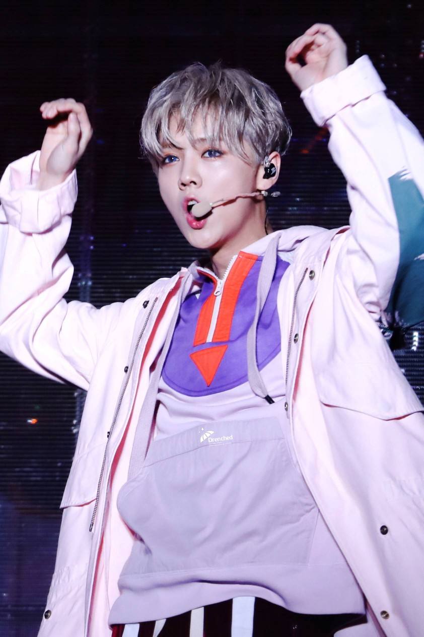 鹿晗是什么时候承认恋情的,鹿晗是什么时候宣布恋情的